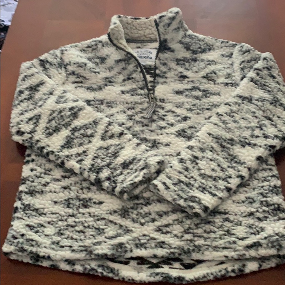 Girl’s half zip pullover